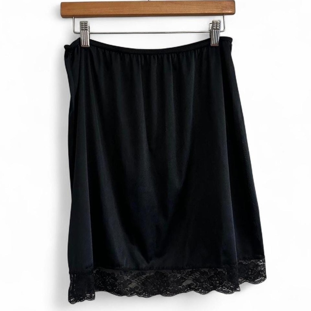 Wondermaid vintage black lace hemmed mini slip skirt